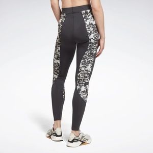 Reebok Women Mid Rise Moisture Wicking
Full Length Leggings